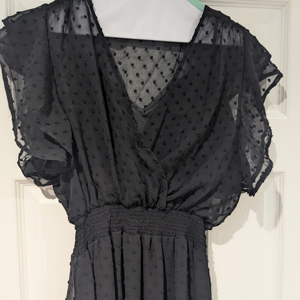 Elegant Black Maxi Dress - Picture 3 of 6